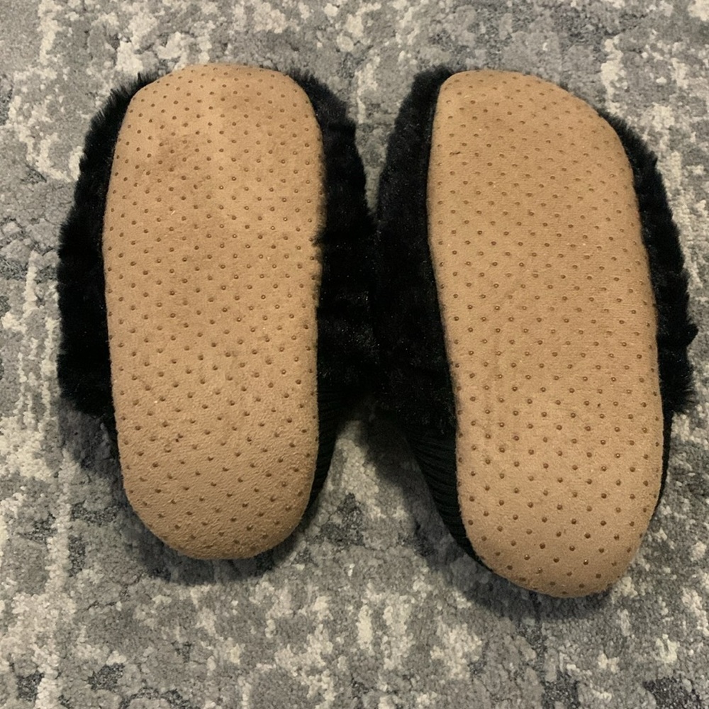 Slippers - Picture 2 of 2